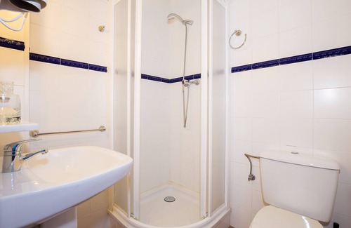 Cadaques Bed & Breakfast | Relax at Hostal La Fonda: Spa, Breakfast & Family-Friendly