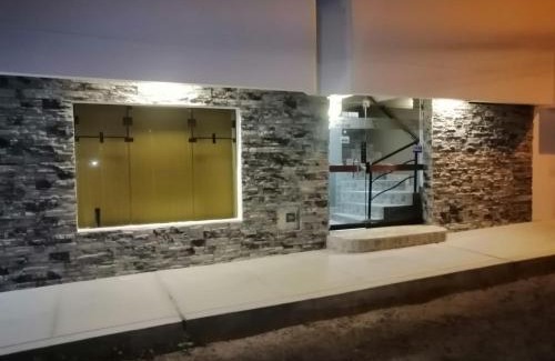 San Andres House | Budget-Friendly Hostal La Noche with Family Amenities