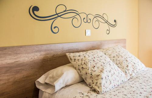 Candeleda House | Discover Comfort at Hostal La Pastora - Rated 8.9/10