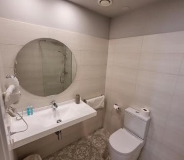Estella House | Discover Hostal La Rúa: Family-Friendly and Highly Rated