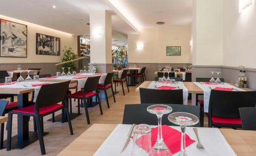 Olot House | Budget-Friendly Stay at Hostal La Vila with Breakfast & Pets