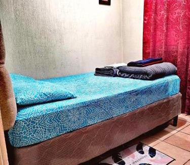Quetzaltenango Apartment | Budget-Friendly Hostal León with Kitchen & Child Amenities