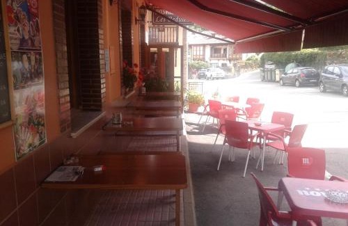 Oseja de Sajambre House | Charming Hostal Les Bedules: Family-Friendly with Dining