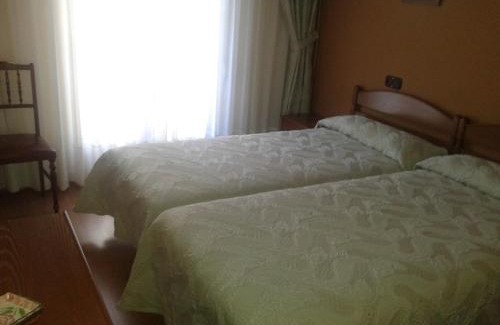 Oseja de Sajambre House | Charming Hostal Les Bedules: Family-Friendly with Dining