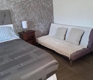 Canela House | Hostal Los Almendros