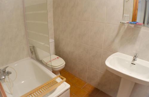 Alcaniz House | Pet-Friendly Hostal Los Calatravos for Your Next Getaway