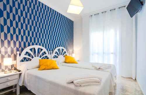 Nerja City Centre Hotel | Budget-Friendly Hostal Luna de Nerja with Family Amenities