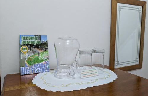 Kennedy Bed & Breakfast | Inviting Hostal Macaw: Family-Friendly with Hot Tub Access