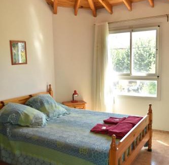 Puerto Madryn Hotel | Guest Rated 10/10: Hostal Madryn with Breakfast & Kitchen