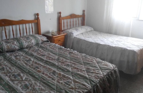 San Fulgencio House | Cozy Hostal Mari Loli with Spa & Family-Friendly Amenities