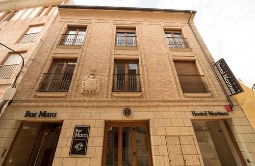 Villafranca House | Comfortable Stay at Hostal Martínez with Restaurant & Breakfast