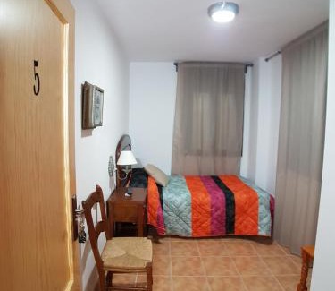 Riogordo House | Cozy Hostal Mesón La Era: Family-Friendly Retreat