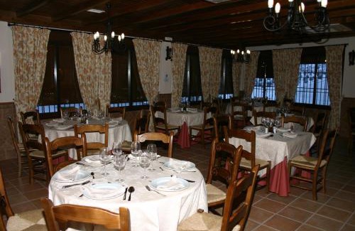 Riogordo House | Cozy Hostal Mesón La Era: Family-Friendly Retreat
