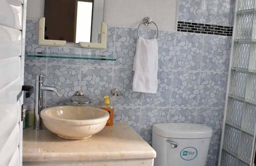 Santa Marta Bed & Breakfast | Experience Comfort at Hostal MIMI'S PALACE - 9.6/10 Rated