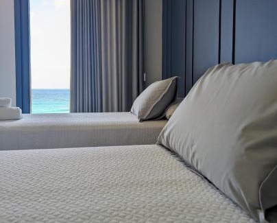 Razo da Costa House | Oceanfront Retreat at Restaurante Hostal Náutico de Razo
