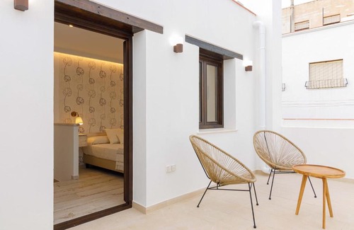 Peniscola Old Town House | Discover Hostal Peñiscola - Guest Rated 9.2/10