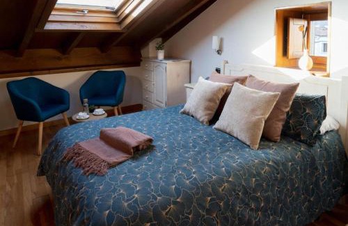 Santiago de Compostela House | Exceptional Stay at Hostal Pension Artilleiro with Breakfast