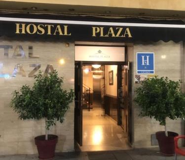Marmolejo House | Budget-Friendly Hostal Plaza: Family & Wheelchair Accessible