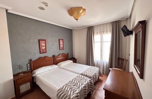 Valdepenas House | Inviting Hostal Posada Entreviñas: Family-Friendly Retreat