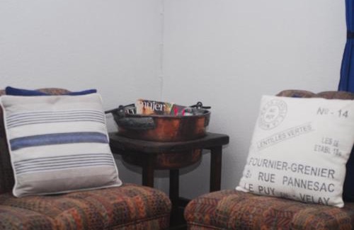Espinama House | Cozy Hostal Puente Deva with Family-Friendly Amenities