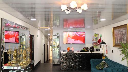 Florencia House | Affordable Family-Friendly Stay at Hostal Queens Deluxe
