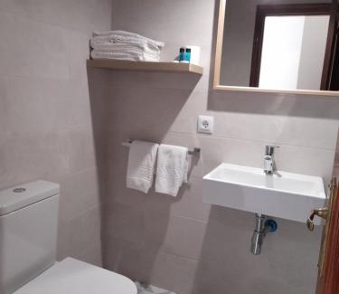 Quiroga House | Budget-Friendly Hostal Quiper with Family-Friendly Amenities