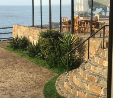 Puchuncavi House | Oceanfront Hostal Quiriyuca Sur: Rated 9/10 by Guests