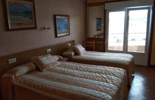 Laxe House | Oceanfront Hostal Residencia Bahía: Rated 9/10 by Guests