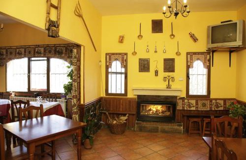 Arroyo de las Fraguas House | Discover Comfort at Hostal Restaurante Alto Rey