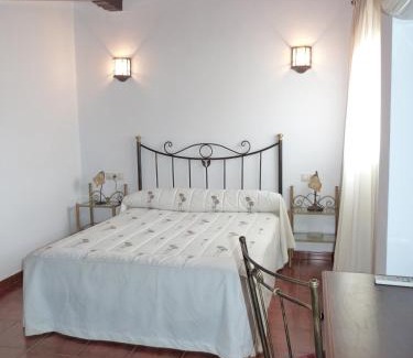 Pedrera House | Discover Hostal Restaurante Las Canteras: Family-Friendly Stay