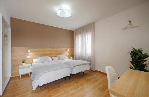 Verin House | Pet-Friendly Hostal-Restaurante LUGANO with Breakfast Included