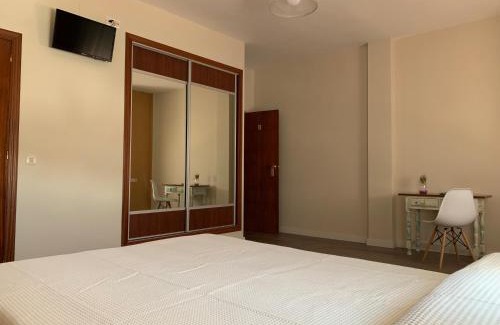 Berlanga Hostel | Budget-Friendly Hostal Restaurante Rufino with Breakfast