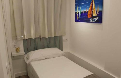 Fuencarral House | Discover Hostal Royal Begoña: Family-Friendly Retreat