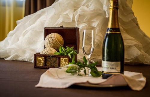 Deifontes Hotel | Relax at Hostal Rural el Nacimiento with Ocean Views