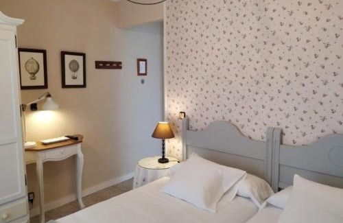 Candeleda House | Discover Hostal Rural Luna: Family-Friendly Retreat