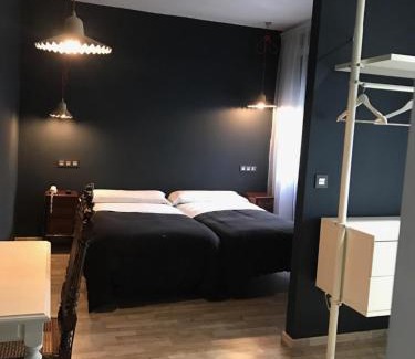 Cuellar House | Pet-Friendly Comfort at Hostal San Francisco - Rated 8.8/10