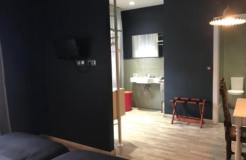 Cuellar House | Pet-Friendly Comfort at Hostal San Francisco - Rated 8.8/10