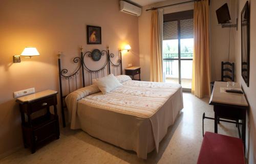 Almodovar del Rio House | Pet-Friendly Hostal San Luis with Breakfast & Great Amenities
