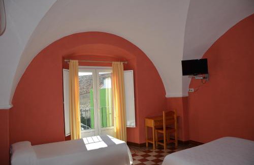 Trujillo House | Family-Friendly Hostal San Miguel with High Guest Ratings
