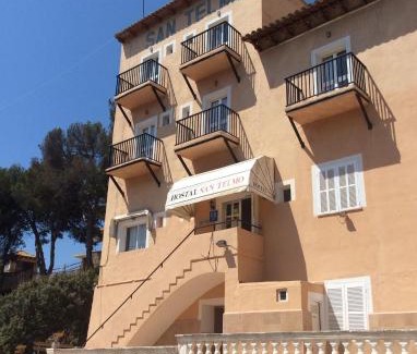 Calamayor House | Cozy Hostal San Telmo: Poolside Bliss with Ocean Views