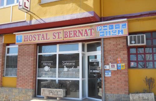 Olot House | Pet-Friendly Hostal Sant Bernat with Restaurant & Breakfast