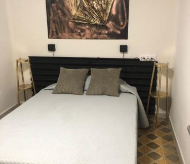 Puigreig House | Premium Comfort at Hostal Sant Marti with Pool Access