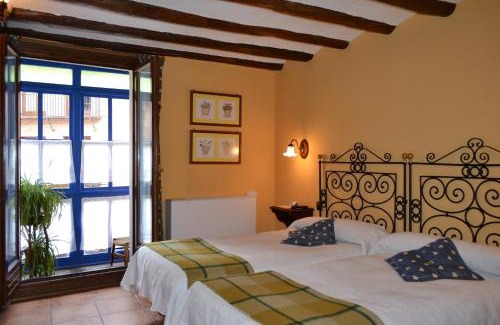 Tarazona House | Discover Hostal Santa Agueda: Family-Friendly Retreat
