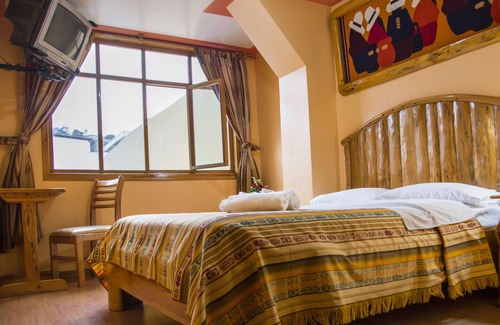 Otavalo Hotel | Budget-Friendly Hostal Santa Fe 1 with Spa & Dining