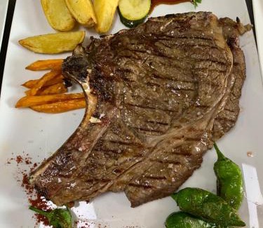 Sesena House | Budget-Friendly Hostal Seseña with Family Amenities