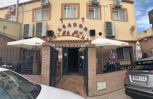 Sesena House | Budget-Friendly Hostal Seseña with Family Amenities