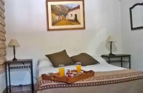 Cafayate Hotel | Comfortable Stay at Hostal Tierra de Vinos with Breakfast