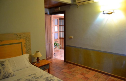 Galaroza House | Discover Hostal Toribio: Family-Friendly & Accessible Stay