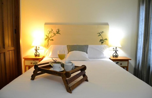 Galaroza House | Discover Hostal Toribio: Family-Friendly & Accessible Stay