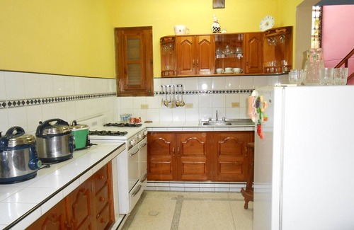 Cienfuegos House | Relax at Hostal Torre Sur: Family-Friendly with Spa & Breakfast